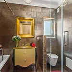 Stunning Luxury Private Pool, Gale