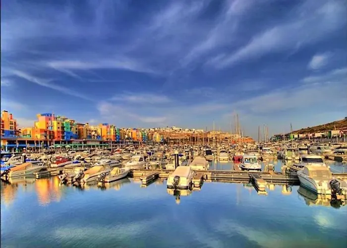 Stunning Luxury Private Pool, Gale *