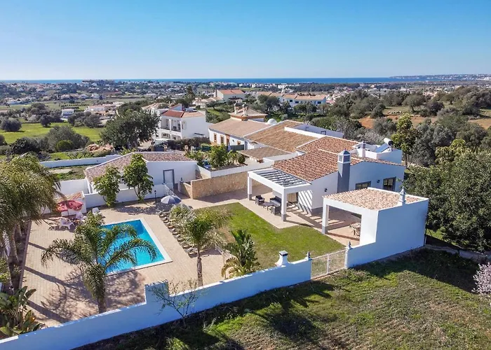 Stunning Luxury Private Pool, Gale